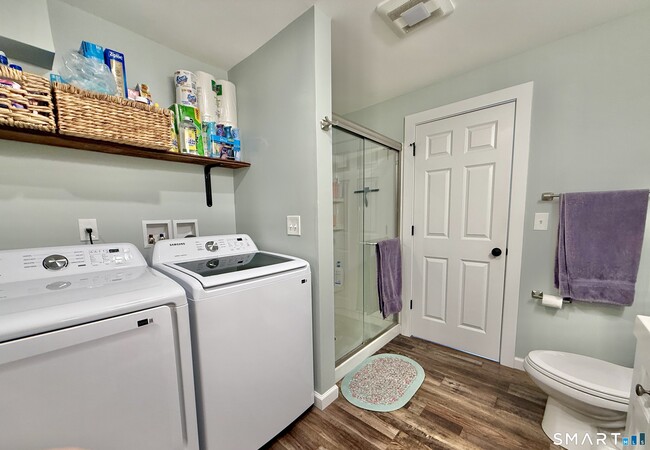 Building Photo - 4 Main St S