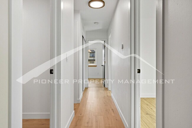 Building Photo - 8762 Chase Dr