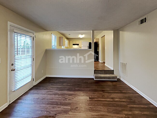 Building Photo - 309 Foxbriar Ct
