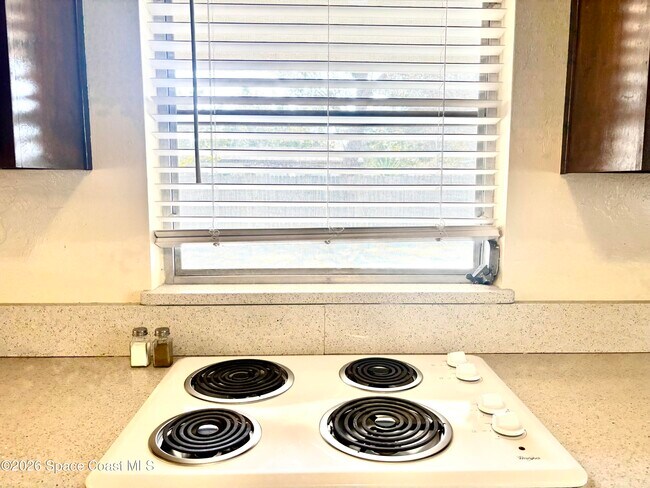 Building Photo - 19 Orange Ave