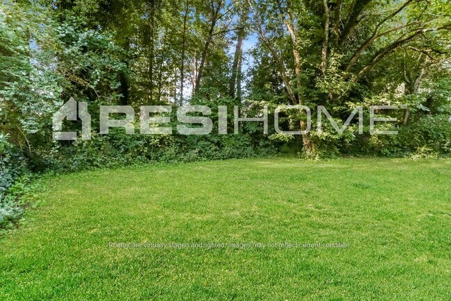 Building Photo - 8225 Freestone Dr