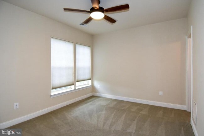 Building Photo - 810 Fair Winds Way
