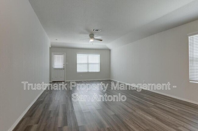 Building Photo - 242 Holland Pk