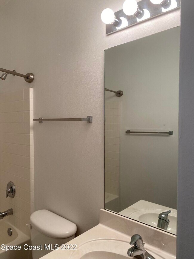 Building Photo - 1737 Fairlight St NW