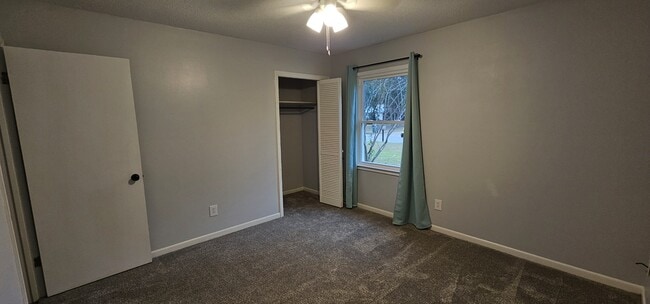 Building Photo - 605 Melbourne Dr