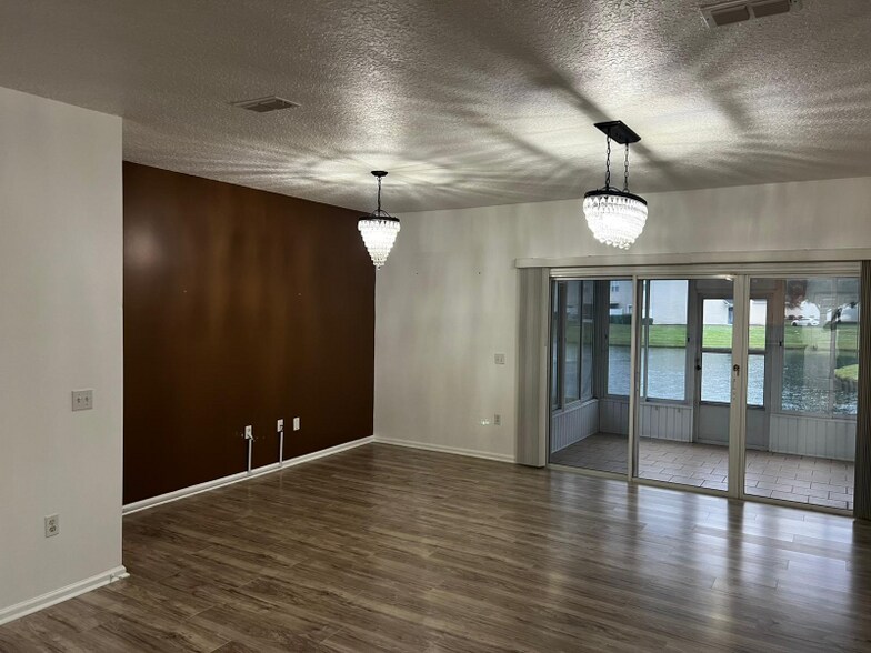 Building Photo - 9480 Grand Falls Dr