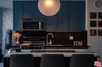 Building Photo - 460 S Spring St