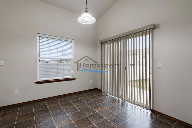 Building Photo - Stunning 3 Bedroom 2 Bath Home in The Landings!