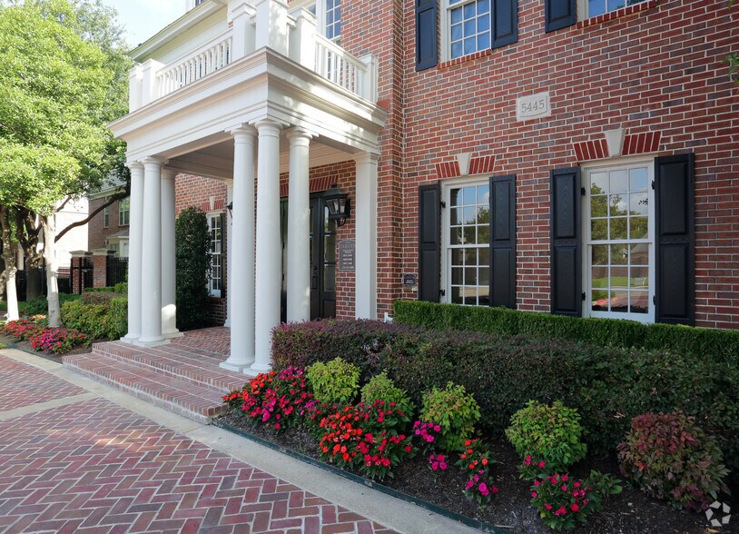 The Caruth Premier Townhome Apartments 5445 Caruth Haven Ln Dallas TX 75225 Apartment Finder