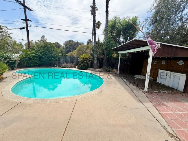 Building Photo - 4750 El Molino Ave