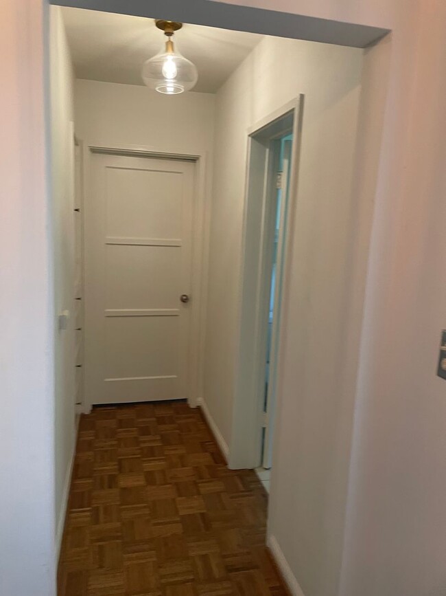 Building Photo - Charming 3-Bedroom Home with Gardener Serv...