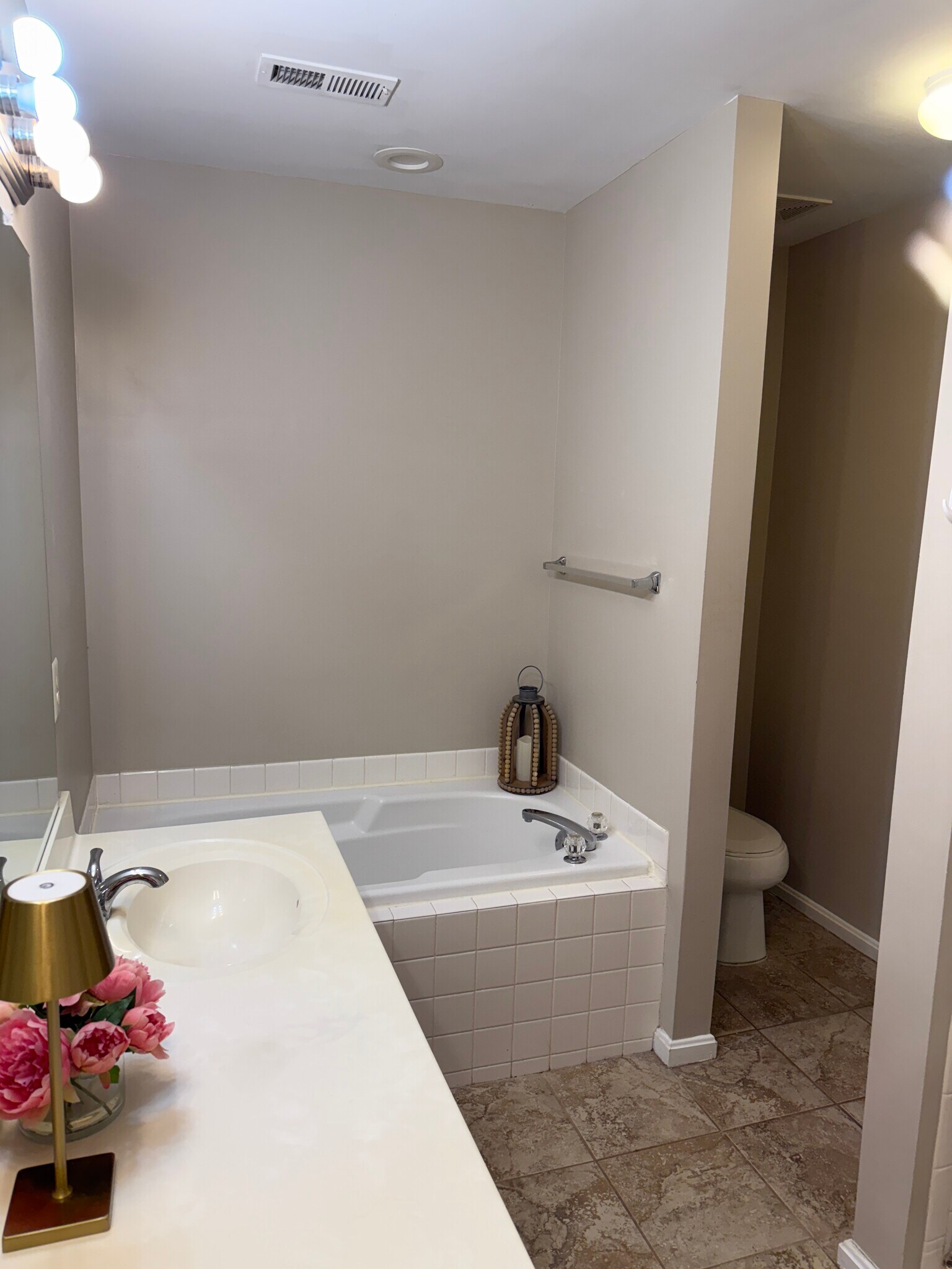 Building Photo - 140 Eastridge Cir