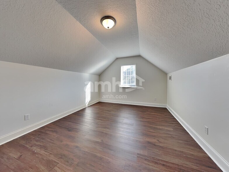 Building Photo - 307 Brighton Woods Dr