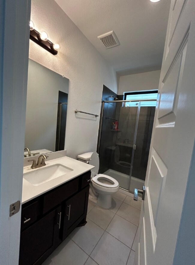 Building Photo - Coming Soon!  4 BR/3BA | Single Family Home | 1-Car Covered Parking | In Liberty Hill!