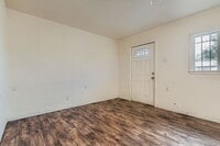 Building Photo - 1129 Valley Manor Ct