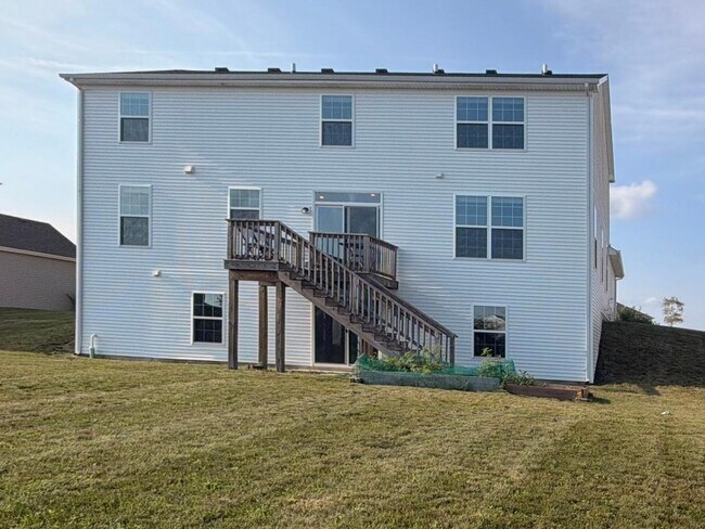 Building Photo - 2411 Fairfield Ave