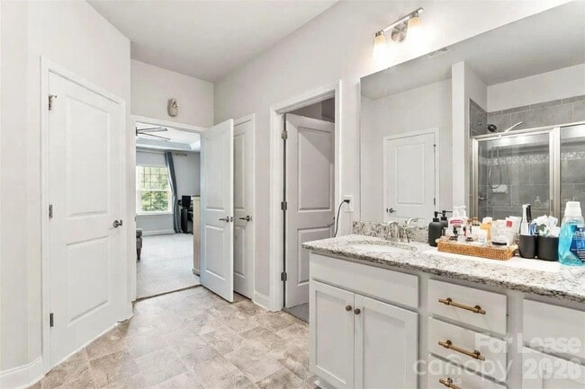 Building Photo - 11732 Glenwood Dr