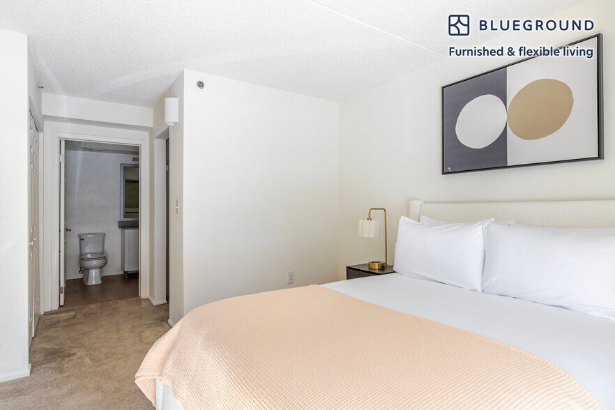 Building Photo - 444 Washington Blvd