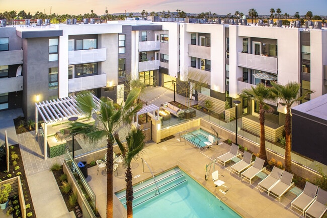 Building Photo - The Californian Coastal Apartments