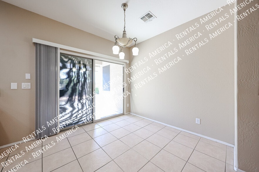 Building Photo - 7414 N 88th Ln
