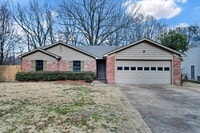 Building Photo - 3 Bed • 2 Bath • Valley View School District