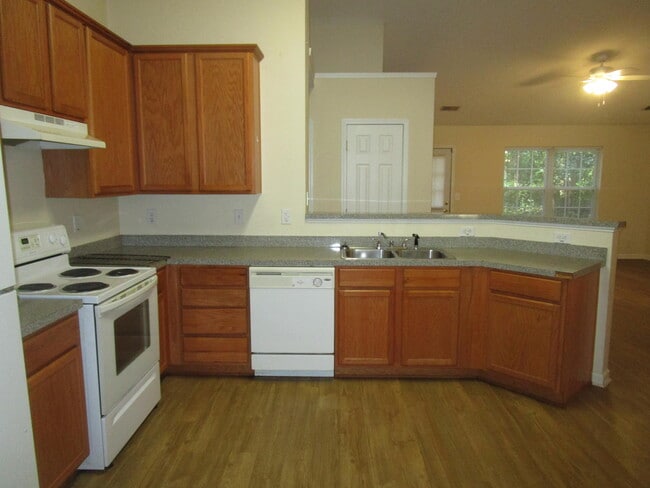 Building Photo - 1350 Monterey Dr
