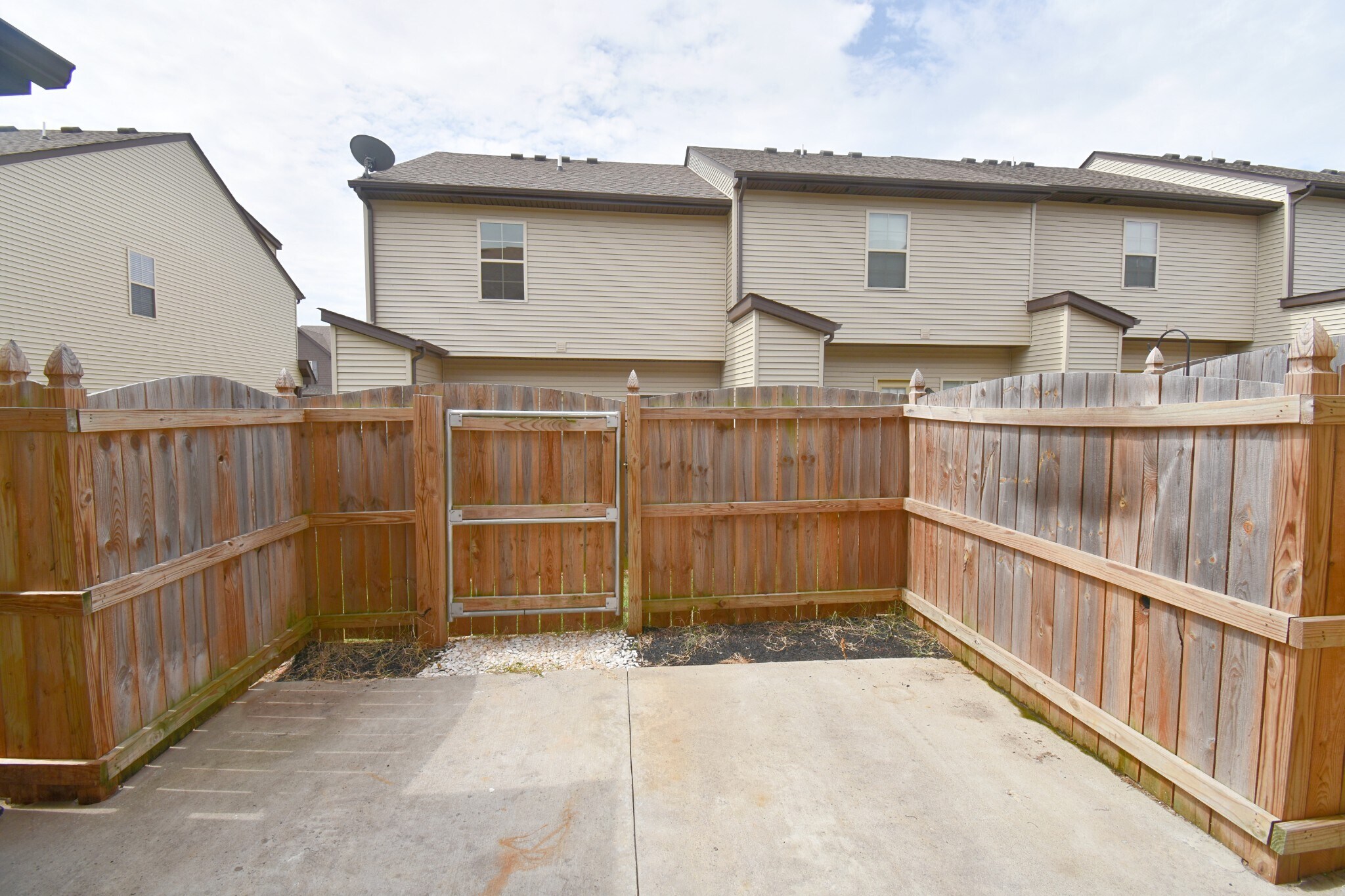 Building Photo - 5335 Tony Lama Ln