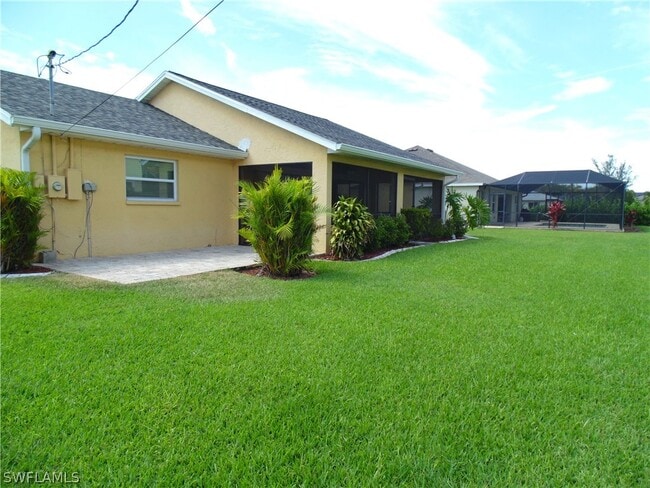 Building Photo - 4835 SW 18th Ave