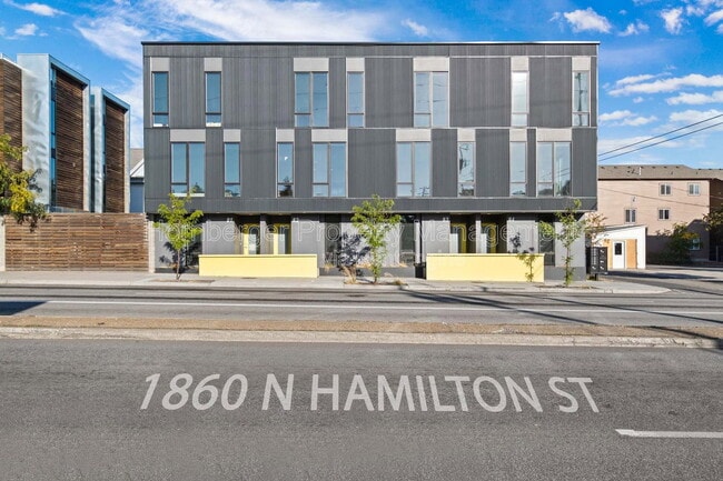 Building Photo - 1860 N Hamilton St