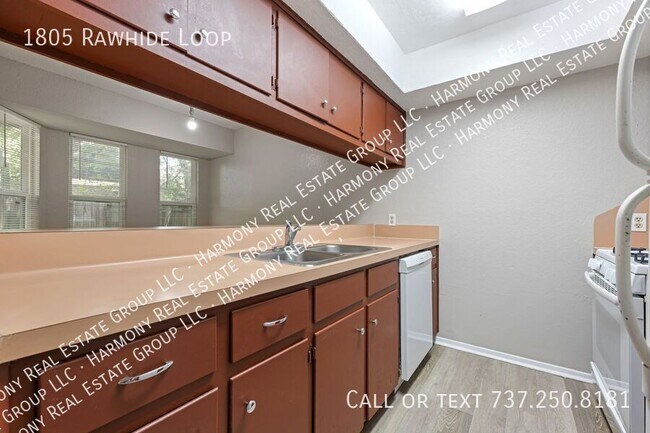 Building Photo - 1805 Rawhide Loop