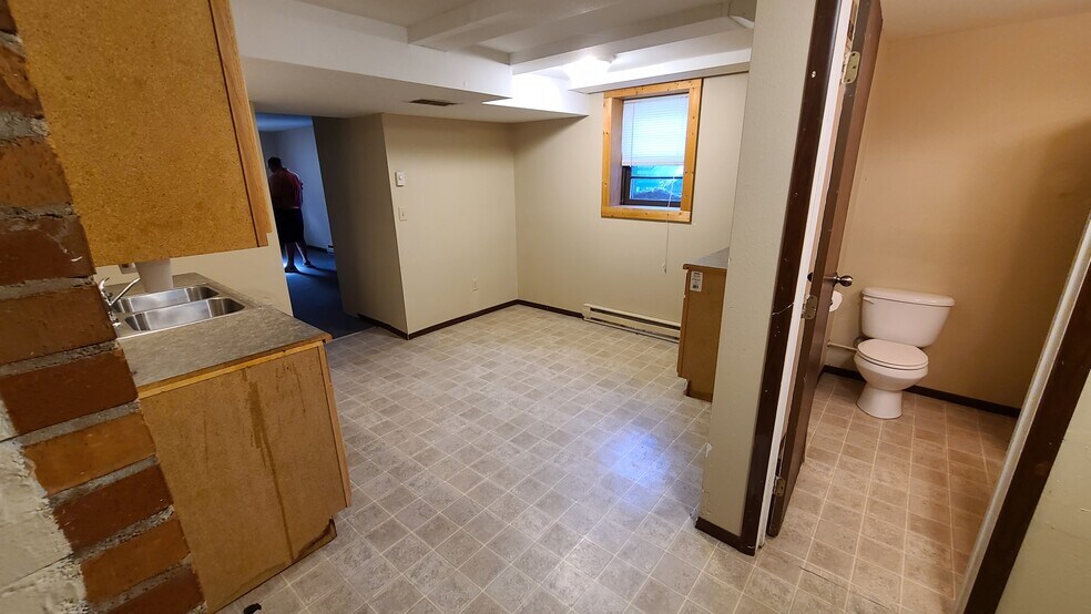 Building Photo - 1326 11th St N