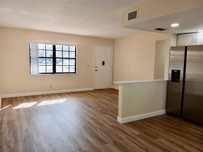 Building Photo - 4131 Oak Terrace Dr