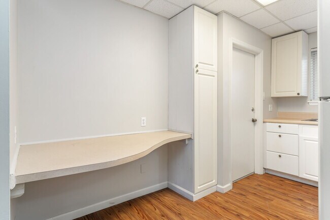 Building Photo - 2751 Jersey Ave