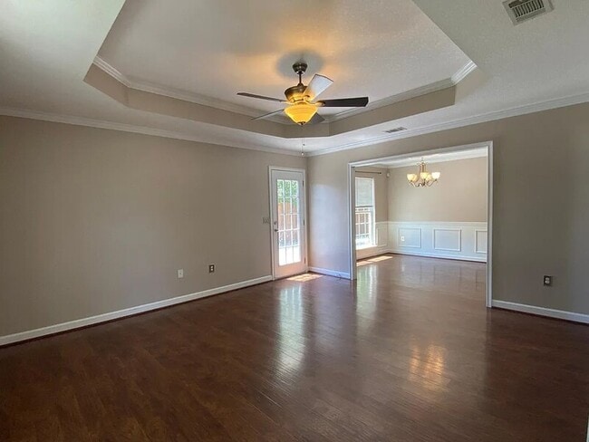 Building Photo - 231 Augusta Way