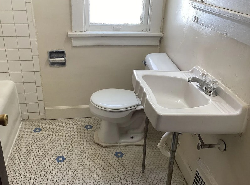 Building Photo - 2542-2544 N 51st St