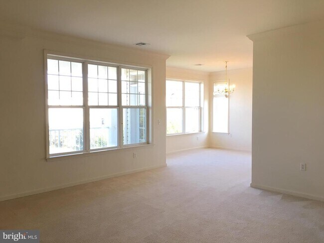 Building Photo - 141 Masterson Ct