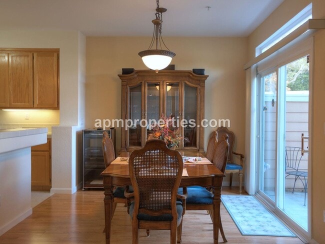 Building Photo - 3 br, 3 bath House - 1320 Sutter Creek Lane