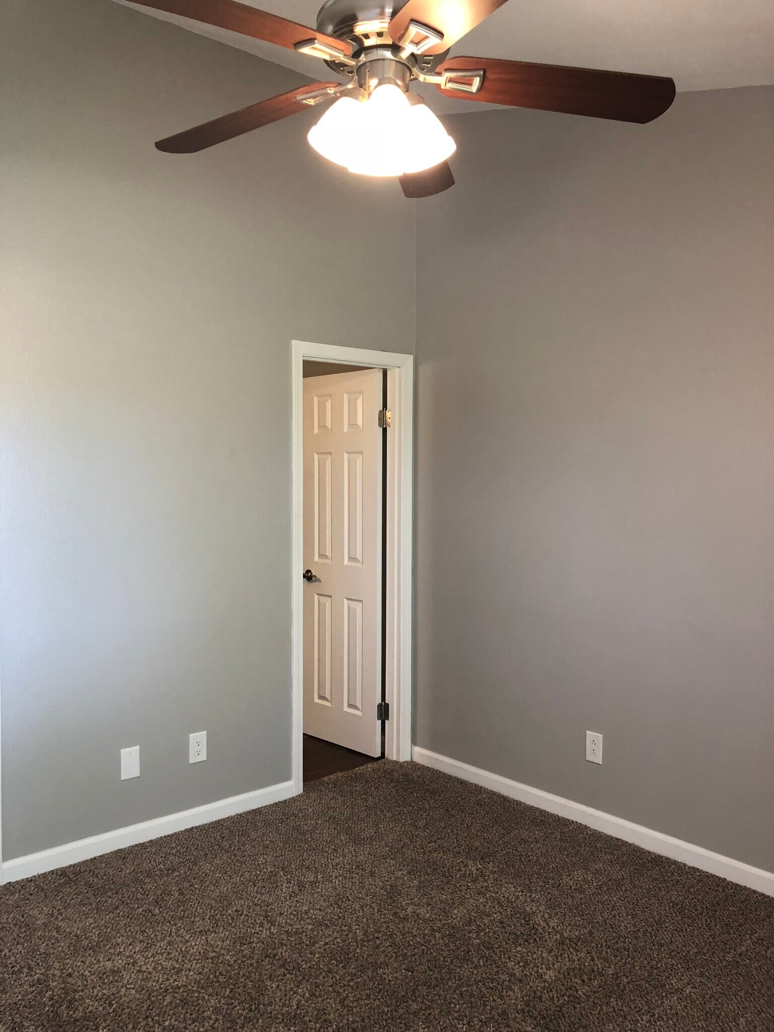 Second Bedroom/Bathroom - 422 Wright St
