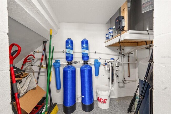 Building Photo - 109 Peterson Ln