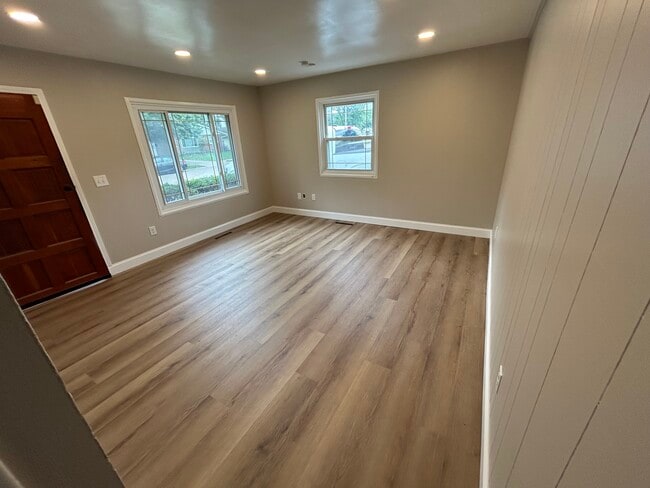 Building Photo - 1127 Dibert Ave