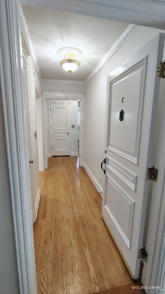 Primary Photo - 10974 Strathmore Dr