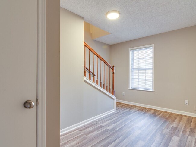 Building Photo - Spacious 4BR/2BA home in Fox Meadows - NEW...