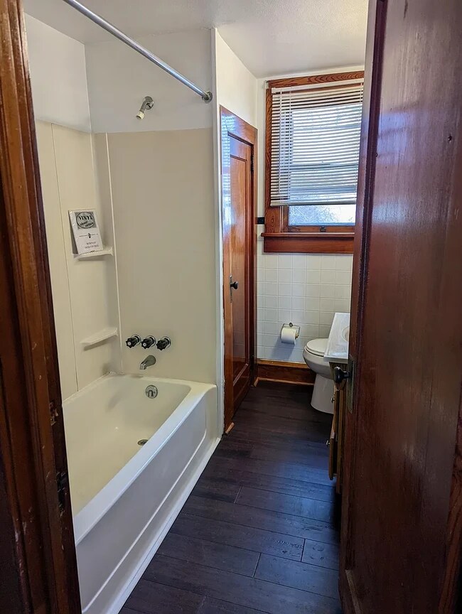 Building Photo - 37 Hurbane St