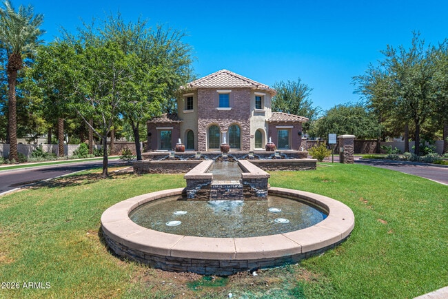 Building Photo - 1739 E Dogwood Ln