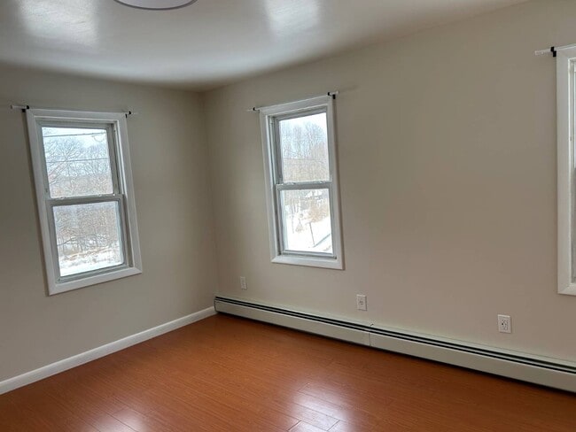 Building Photo - 55 Pancake Hollow Rd