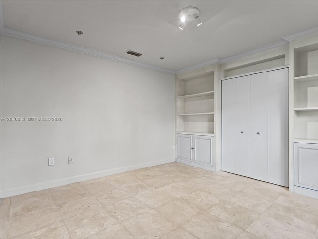 Building Photo - 651 S Mashta Dr