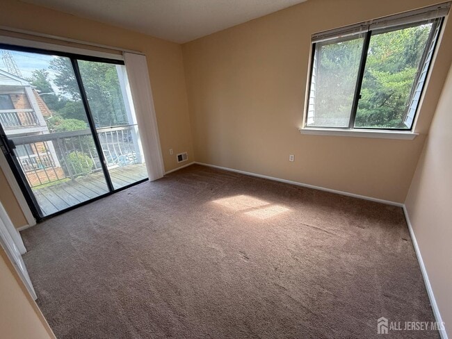 Building Photo - 1502 Edison Glen Terrace