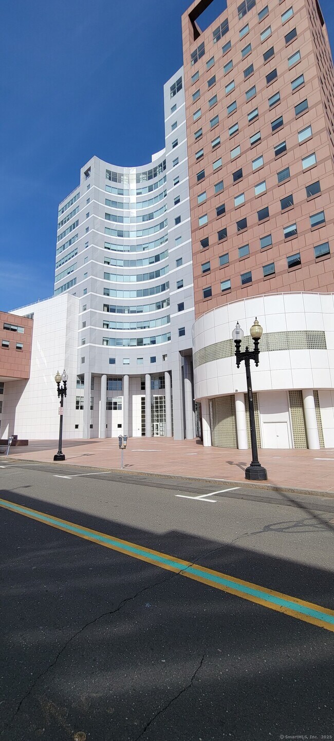 Building Photo - 409 Woodmont Ave