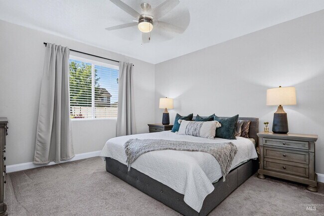 Building Photo - Beautiful South Meridian Home