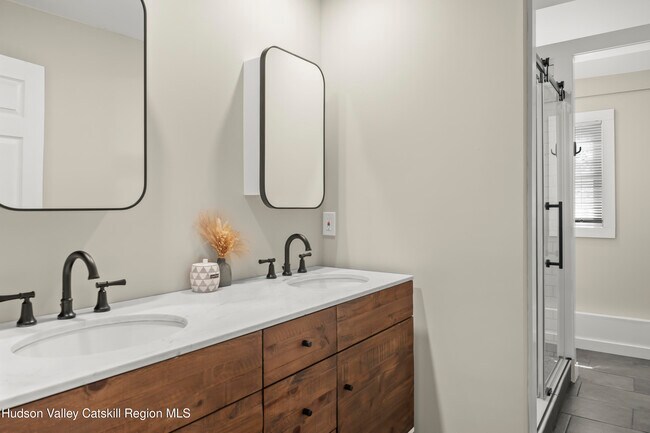 Building Photo - 1977 NY-295